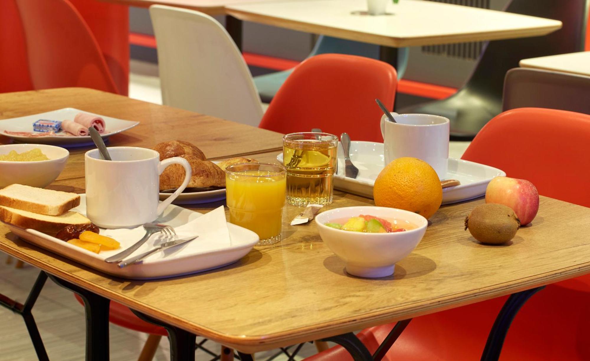 Hotel Ibis Lorient Centre Gare Zewnętrze zdjęcie